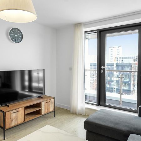 High Rise 2 Bedroom & 2 Bath Apartment With Parking, Balcony & Amazing View แมนเชสเตอร์ ภายนอก รูปภาพ