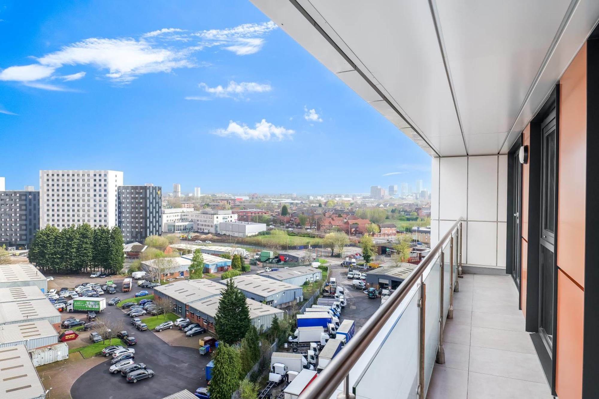 High Rise 2 Bedroom & 2 Bath Apartment With Parking, Balcony & Amazing View แมนเชสเตอร์ ภายนอก รูปภาพ
